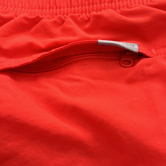 Columbia Orange Shorts Size Medium With Pockets - Picture 16 of 16